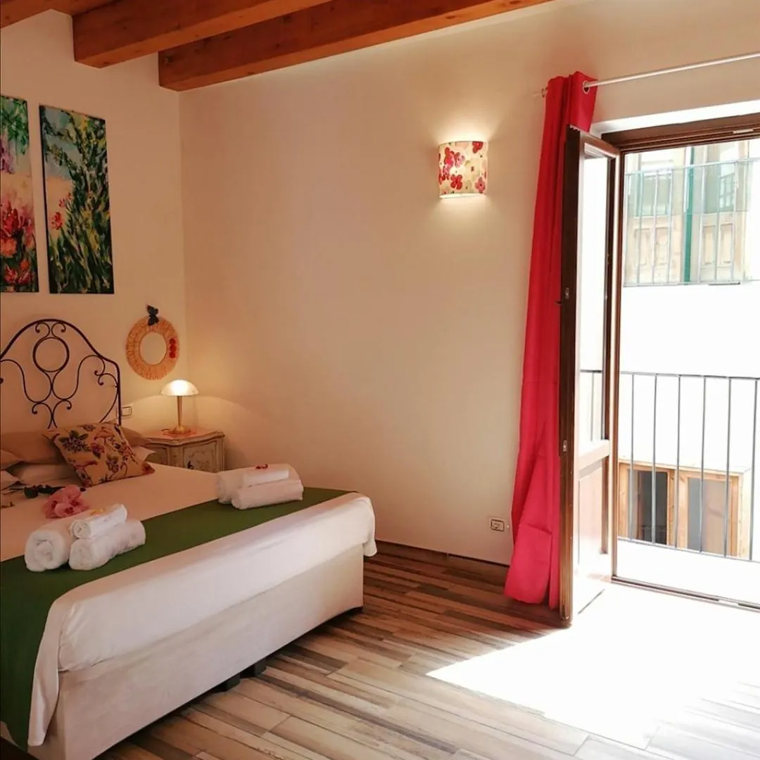 Casa Busari Palermo 2*,