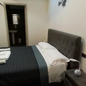 https://attiko-53-boutique-rooms.hotelinveneto.com